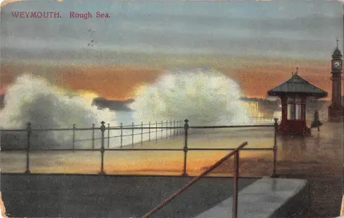 uk12842 rough sea weymouth uk