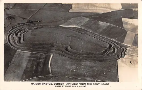 uk16580 maiden castle dorset real photo uk