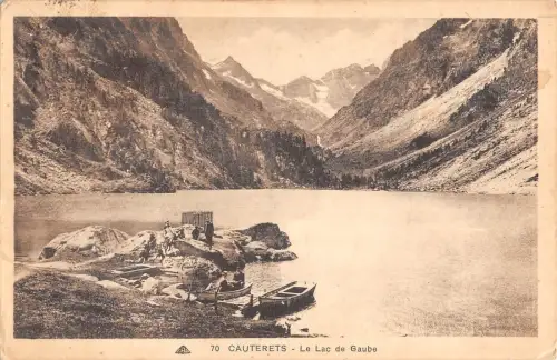 BR72997 cauterets le lac de gaube france