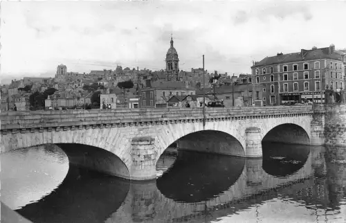 BR16904 le Mans le ont Gambetta france