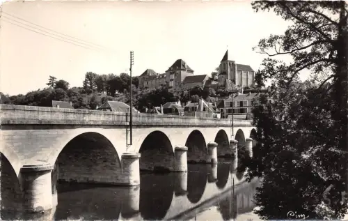 BR19191 Le Blanc le pont et le vieux Chateau france