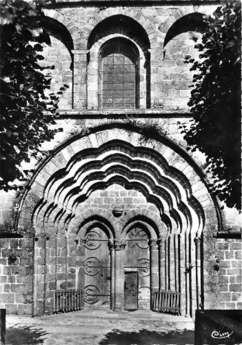 BR7776 Le Grand Portail Le Dorat Postkarte Frankreich