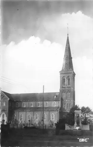 BR8019 Helesmes L'Eglise Saint Martin et le Monument aux Morts france