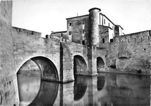 BR7760 Aigues Mortes Le Pont reliant france