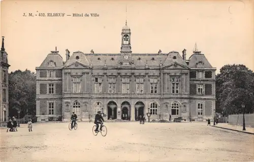 BR72072 elbeuf le hotel de ville bike france