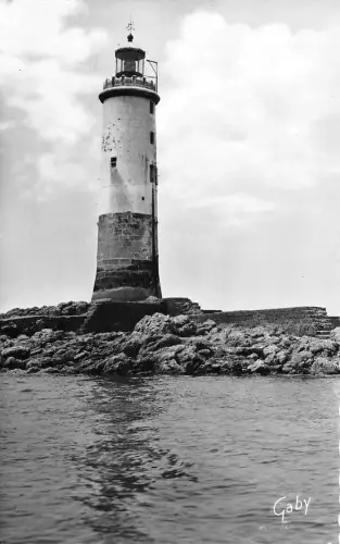 BR11975 L Inverville Le phare Lighthouse du Sennequest Echtfoto Frankreich