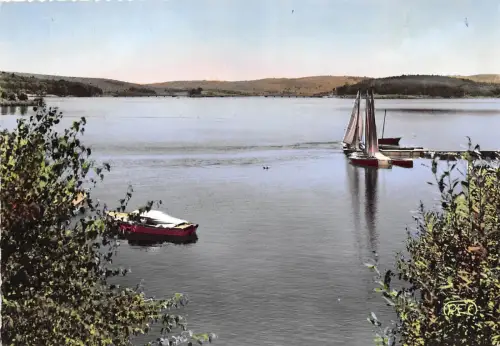 BR16344 Entree peyrat le Chateau Le Lac de Vassiviere a Aufelle france