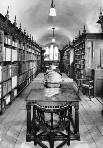 br108870 winchester cathedral morley library uk world globe