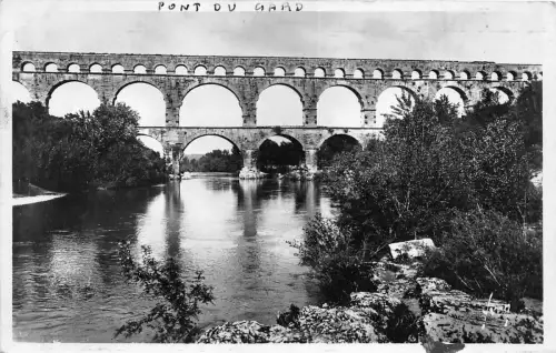 BR10007 Nimes Le pont du gard france
