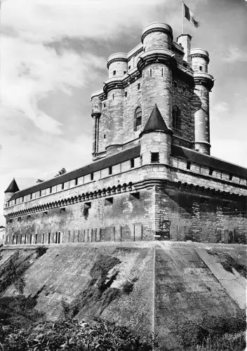 BR19806 Le chateau Vincennes Postkarte Frankreich