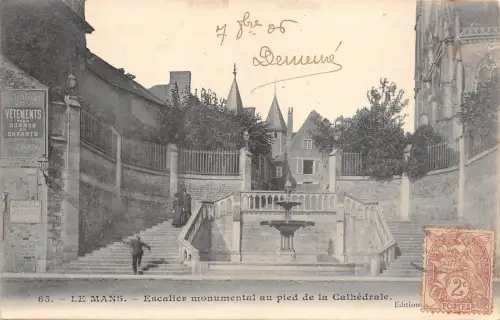 BR43430 Escalier monumental au pied de la cathedrale le mans Frankreich