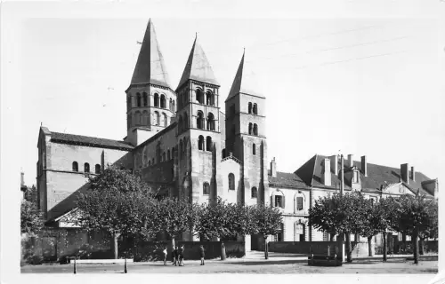 BR7461 Paray le Monial la Basilique france