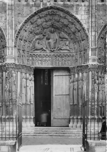 BR10570 Chartres le portail Königliche Postkarte Frankreich