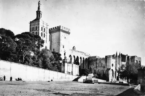 B98012 avignon vaucluse la cathedrale et le palais des papes echtfoto frankreich