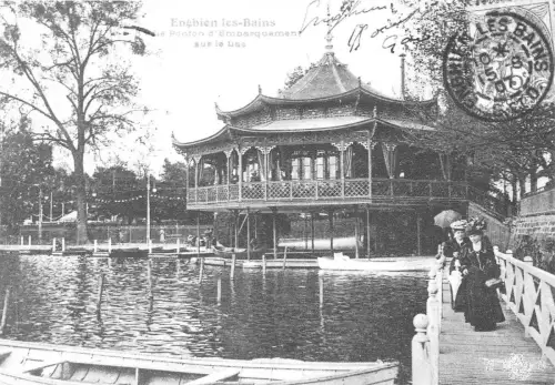 BR29270 le ponton d embarquemente sur le lac Enghuen les Bains france