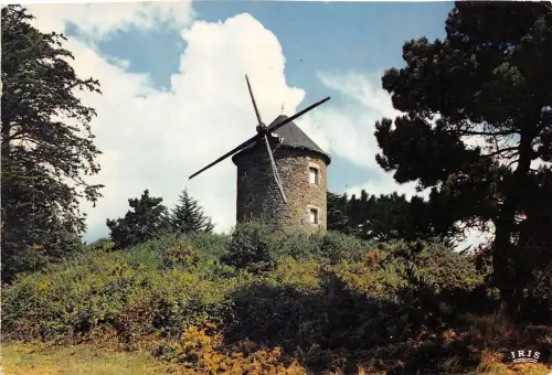 BR30088 St Quai Portrieux le moulin st michel Windmühle Frankreich