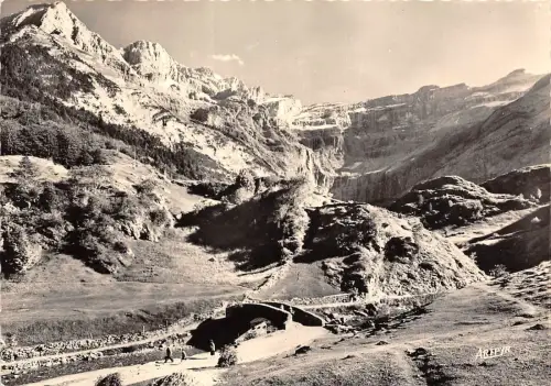 BR19380 Gavarnie le cirque et le pont france