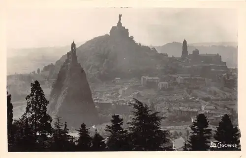 BR20913 Les trois rochers Le puy France
