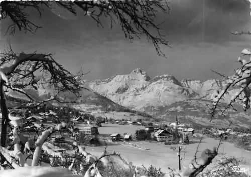 BR17572 Camnloux Echappee sur le village france