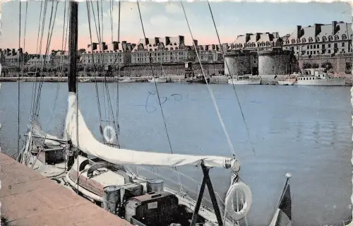 BR9438 St Malo Le Bassin vers la Grande Porte france