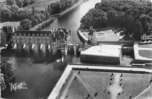 BR11513 Chenonceaux Le chateau le cher les douves et la tour Echtfoto Frankreich