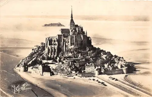 BR9347 le mont Saint Michel france