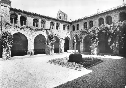 BR7744 Sainte Rouseline Les Arcs de Probence le cloitre france