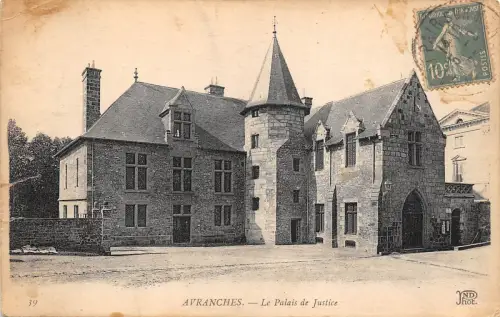 BR43416 avranches le palais de justice France