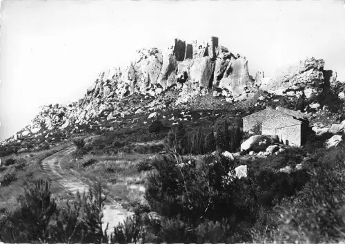 BR48957 Les baux le chateau Frankreich