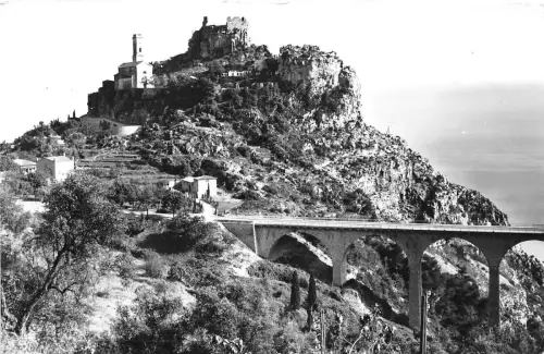 BR28016 Eze Village le viaduc france