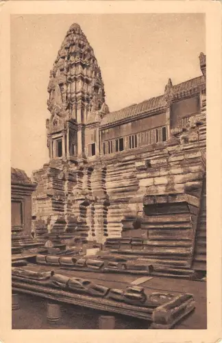 BR45825 Angkor vat partie occidentale de la cour du deuxeime etage et tour nord