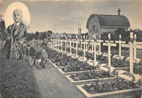 BR7266 Domaine de Moussy le Vieux Les Gueules caussees france