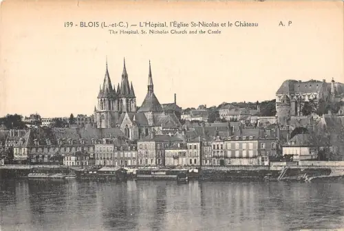 BR71400 l hopital l eglise st nicolas et le chateau blois france