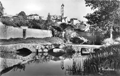 BR6754 Chateau Landon Le pont per sur le Fusain Frankreich