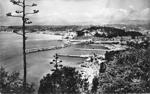 BR47985 Nice l entree du port et le chateau France