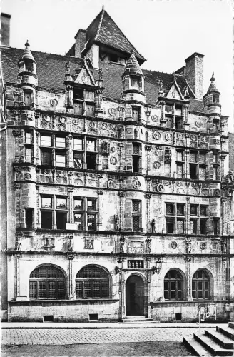 BR7479 Hotel de ville Tour St Nicloas Paray le Monial france