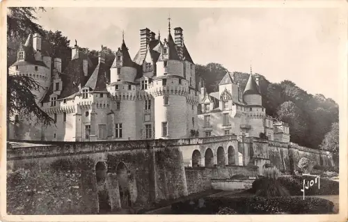 BR53600 Le chateau Rigny Usse France 1 2 3