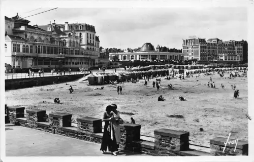 BR38249 La plage et le petit casino Dinard france