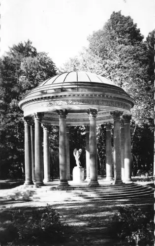 BR28757 Versailles trianon le temple de l Amour france