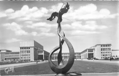 BR7321 L Universite et la Statue le Phenix Caen france