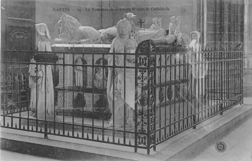 BR78398 nantes le tombese de francois II dans la cathedrale france