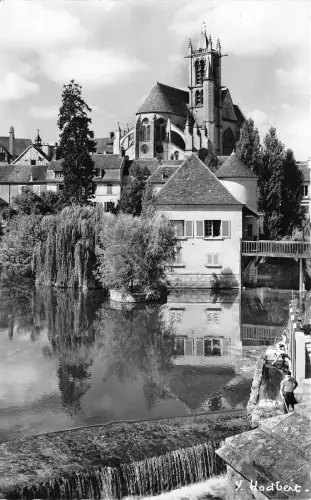 BR28408 Moret sur loing Le Loing au barrage du pont france