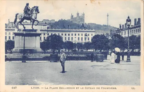 BR78351 lyon la place bellecour et le coteau de fourviere france
