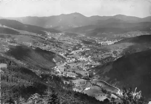 BR9088 Vallee de Munster Dans le fond la ville france