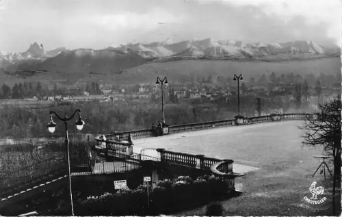 BR11811 pau le boulevard des Pyrenees frankreich Echtfoto