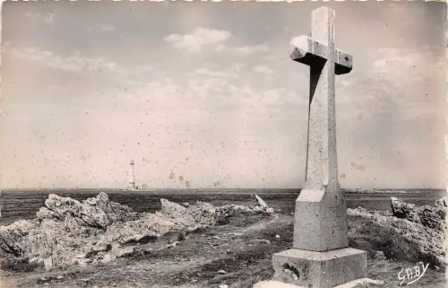 BR12375 Cap de la Hague Le phare de Goury et la Croix du Vaudemiere france