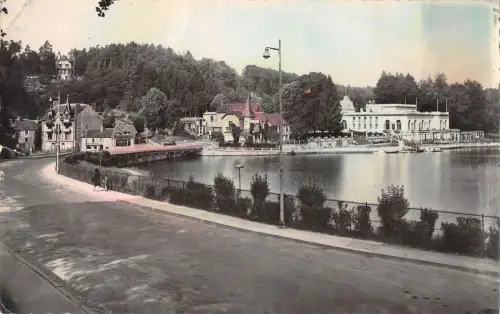 BR50917 Bagnoles de l orne un coin du lac et le casino Frankreich
