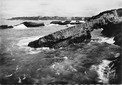 B105853 Frankreich Biarritz La roche Percee et le Cap Saint Martin