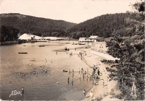 BR48707 Le lac chambon la plage Frankreich