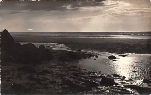 BR28688 Blonville sur Mer le soleil descend france